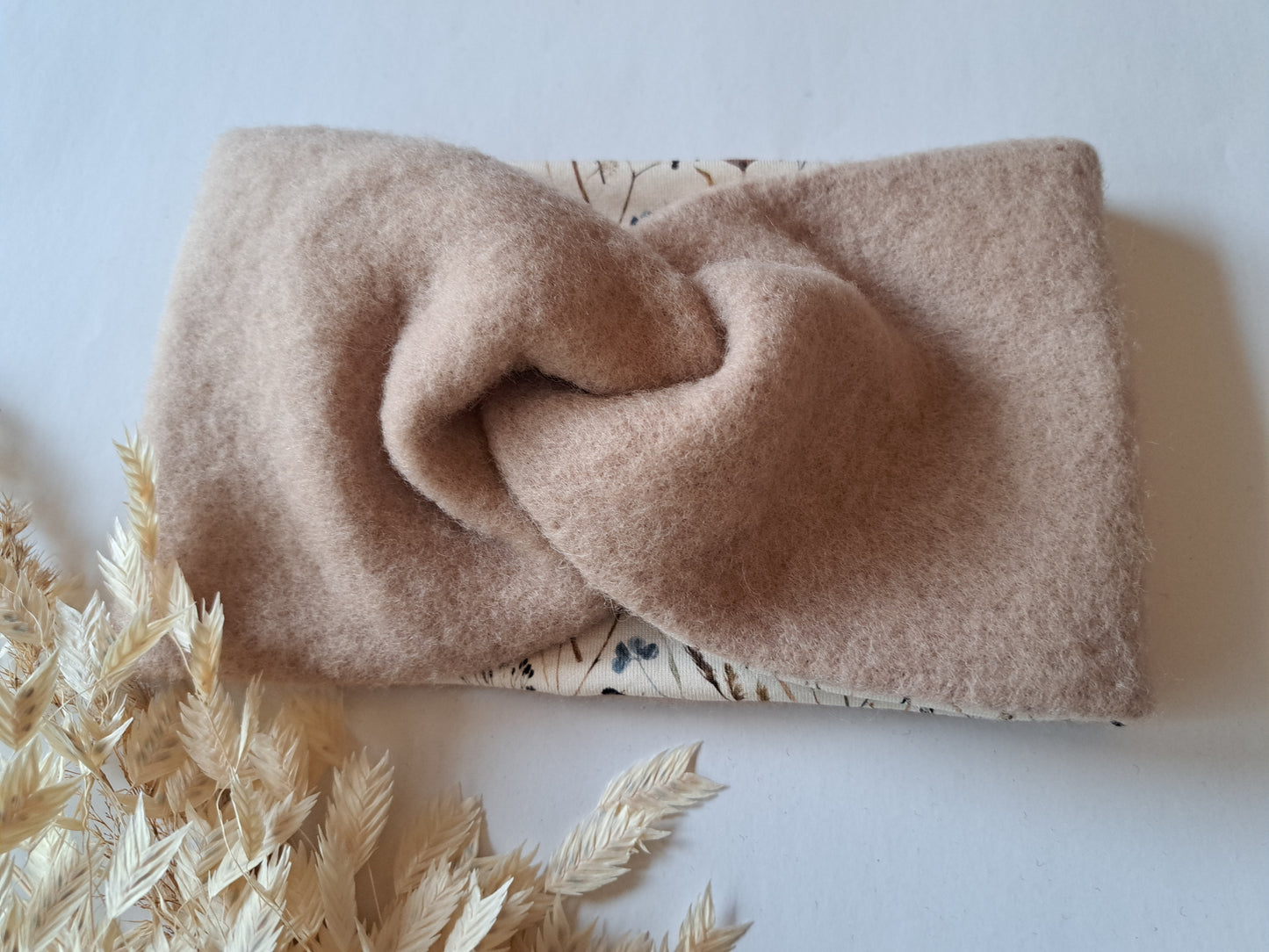 Stirnband Wollfleece 'Virgin Wool' mulesingfrei beige mit Feldblumen